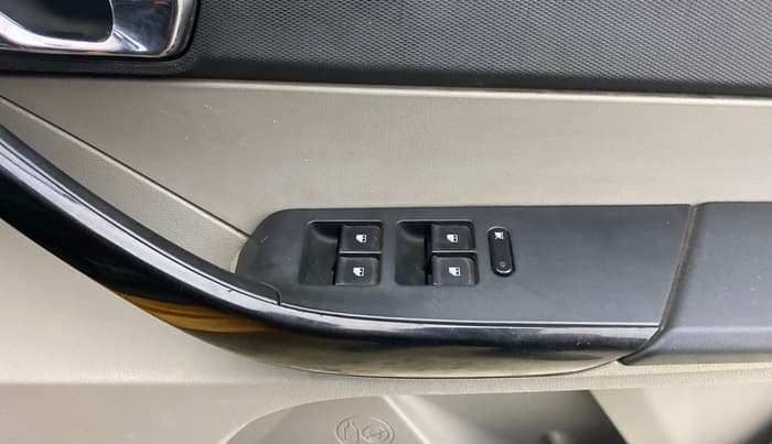 2017 Tata Tiago XZ PETROL, Petrol, Manual, 41,279 km, Driver Side Door Panels Control