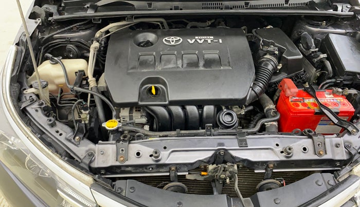 2014 Toyota Corolla Altis G PETROL, Petrol, Manual, 1,03,843 km, Engine View - Right