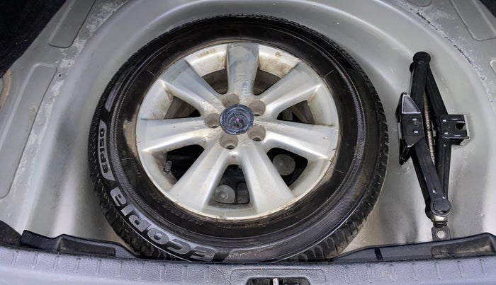 2014 Toyota Corolla Altis G PETROL, Petrol, Manual, 1,03,843 km, Spare Tyre