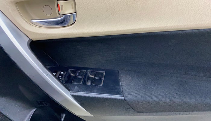 2014 Toyota Corolla Altis G PETROL, Petrol, Manual, 1,03,843 km, Driver Side Door Panels Control