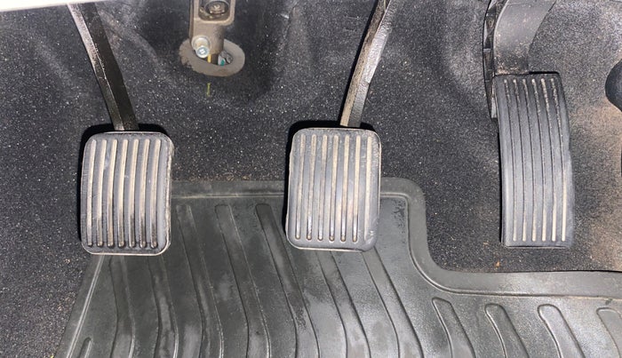 2021 Hyundai NEW SANTRO MAGNA, Petrol, Manual, 77,117 km, Pedals