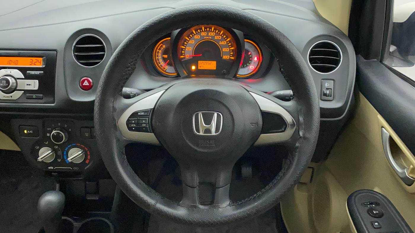 2014 Honda Brio VX AT, Petrol, Automatic, 20,952 km, Steering Wheel Close Up