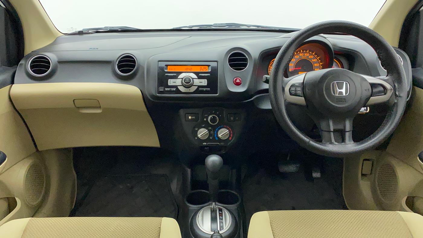 2014 Honda Brio VX AT, Petrol, Automatic, 20,952 km, Dashboard