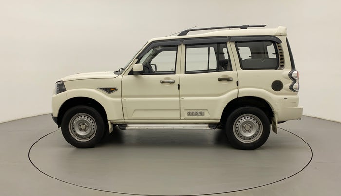 2015 Mahindra Scorpio S4, Diesel, Manual, 70,517 km, Left Side