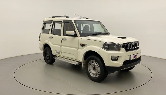 2015 Mahindra Scorpio S4, Diesel, Manual, 70,517 km, Right Front Diagonal