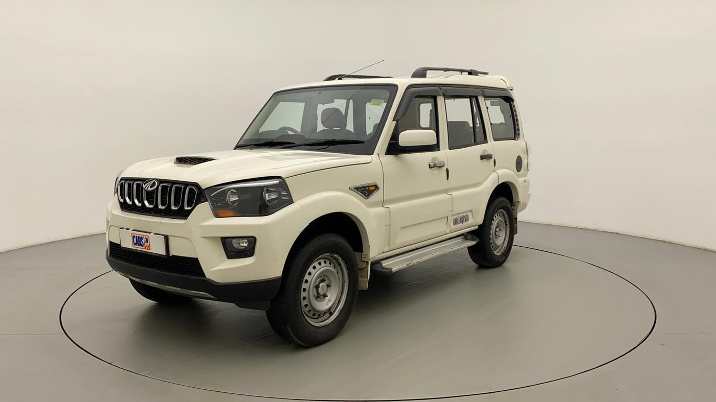 2015 Mahindra Scorpio S4, Diesel, Manual, 70,517 km, Left Front Diagonal