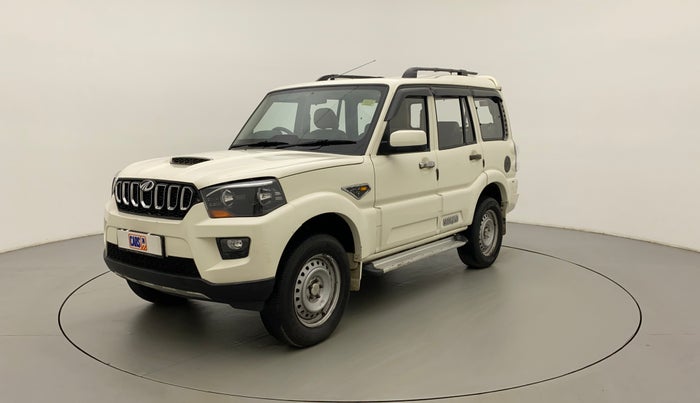2015 Mahindra Scorpio S4, Diesel, Manual, 70,517 km, Left Front Diagonal