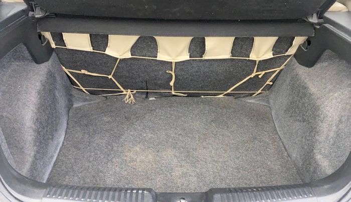 2014 Volkswagen Polo HIGHLINE1.2L, Petrol, Manual, 57,846 km, Boot Inside