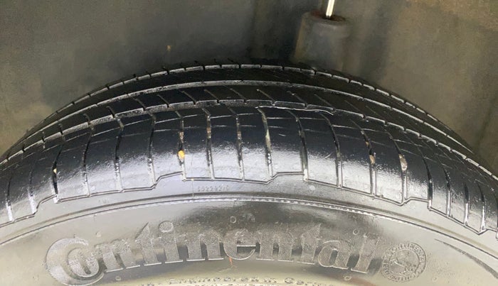 2014 Volkswagen Polo HIGHLINE1.2L, Petrol, Manual, 57,846 km, Left Rear Tyre Tread