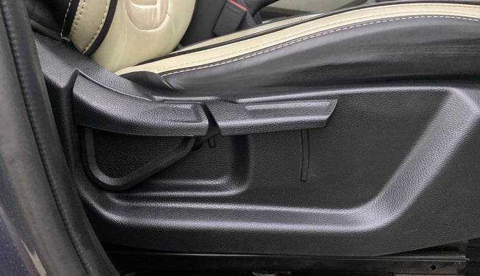 2023 KIA CARENS PRESTIGE 1.5 PETROL 7 STR, Petrol, Manual, 40,272 km, Driver Side Adjustment Panel