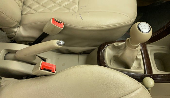 2014 Maruti Ertiga VXI, Petrol, Manual, 35,843 km, Gear Lever