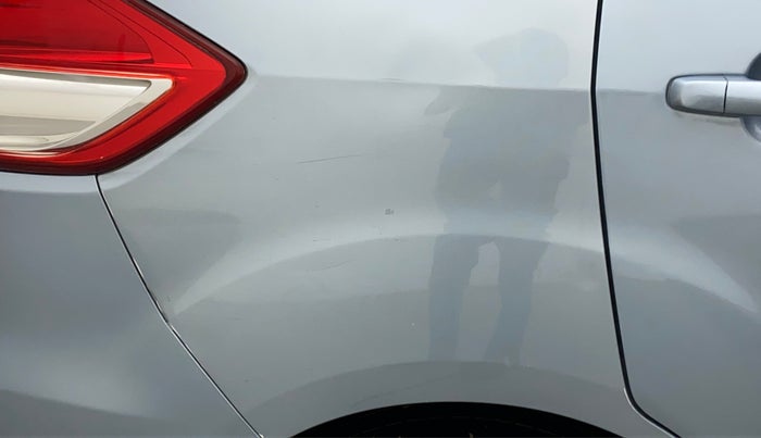 2014 Maruti Ertiga VXI, Petrol, Manual, 35,843 km, Right quarter panel - Slightly dented