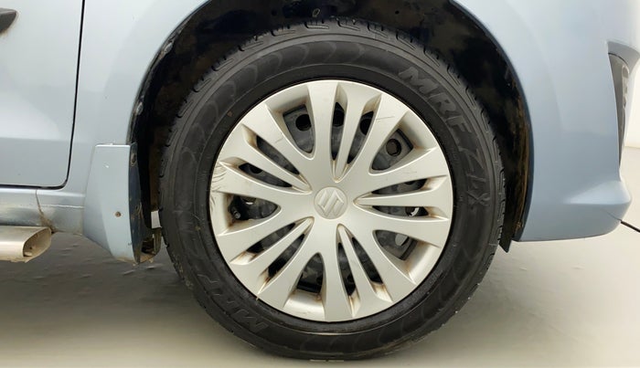 2014 Maruti Ertiga VXI, Petrol, Manual, 35,843 km, Right Front Wheel
