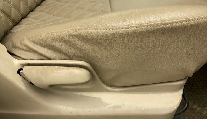 2014 Maruti Ertiga VXI, Petrol, Manual, 35,843 km, Driver Side Adjustment Panel