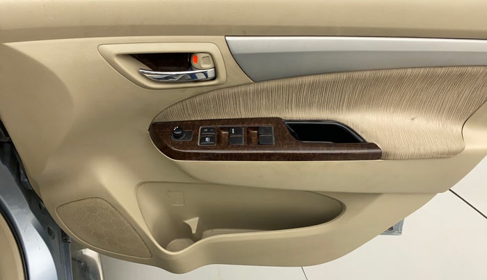 2014 Maruti Ertiga VXI, Petrol, Manual, 35,843 km, Driver Side Door Panels Control