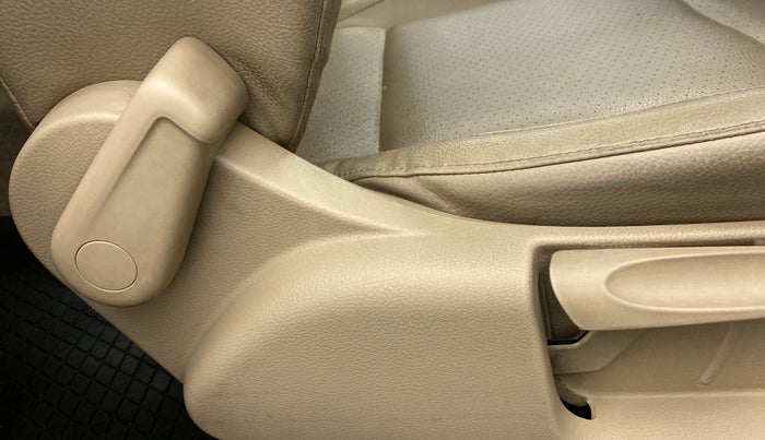2017 Volkswagen Vento HIGHLINE TDI AT, Diesel, Automatic, 96,740 km, Driver Side Adjustment Panel