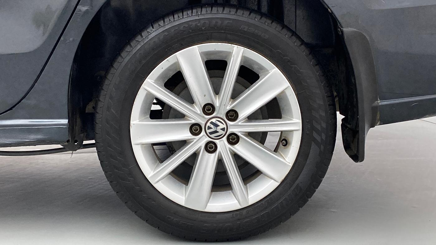 2017 Volkswagen Vento HIGHLINE TDI AT, Diesel, Automatic, 96,740 km, Left Rear Wheel