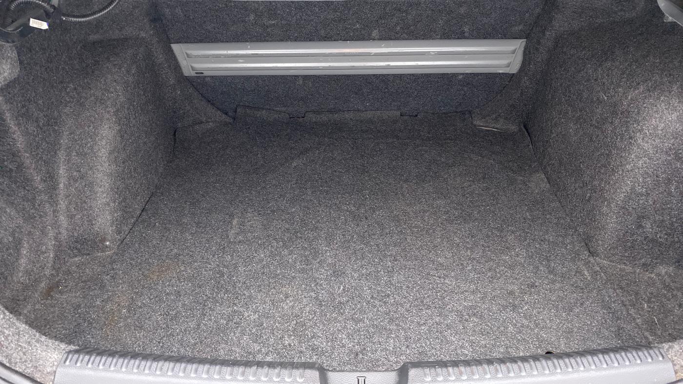 2017 Volkswagen Vento HIGHLINE TDI AT, Diesel, Automatic, 96,740 km, Boot Inside