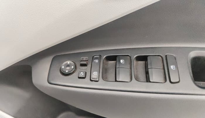 2020 Hyundai GRAND I10 NIOS SPORTZ 1.2 KAPPA VTVT, Petrol, Manual, 62,046 km, Driver Side Door Panels Control