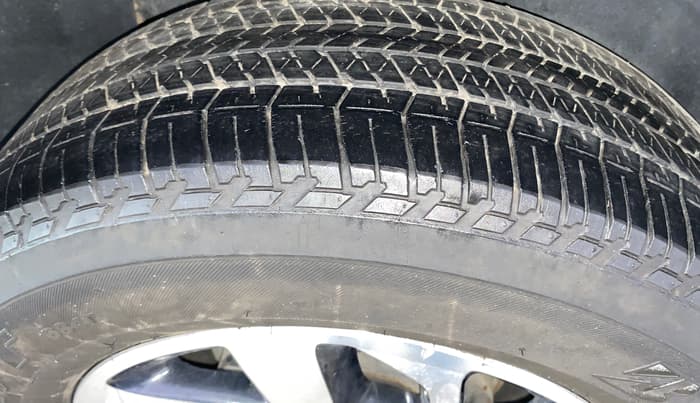 2021 Tata Harrier XZA PLUS 2.0L DUAL TONE, Diesel, Automatic, 1,20,815 km, Left Rear Tyre Tread