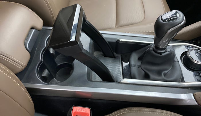 2021 Tata Harrier XZ PLUS 2.0L DUAL TONE, Diesel, Manual, 13,878 km, Gear Lever