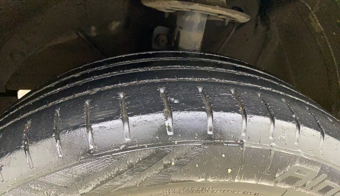 2018 Maruti Baleno ZETA PETROL 1.2, Petrol, Manual, 71,268 km, Left Front Tyre Tread