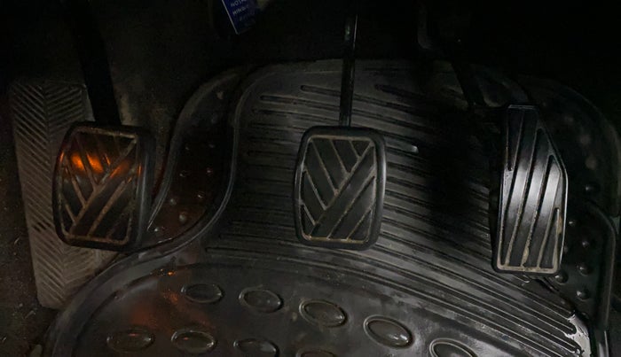 2018 Maruti Baleno ZETA PETROL 1.2, Petrol, Manual, 71,268 km, Pedals