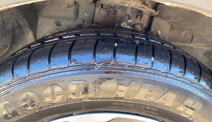 2021 Ford FREESTYLE TITANIUM 1.2 PETROL, Petrol, Manual, 9,796 km, Left Front Tyre Tread