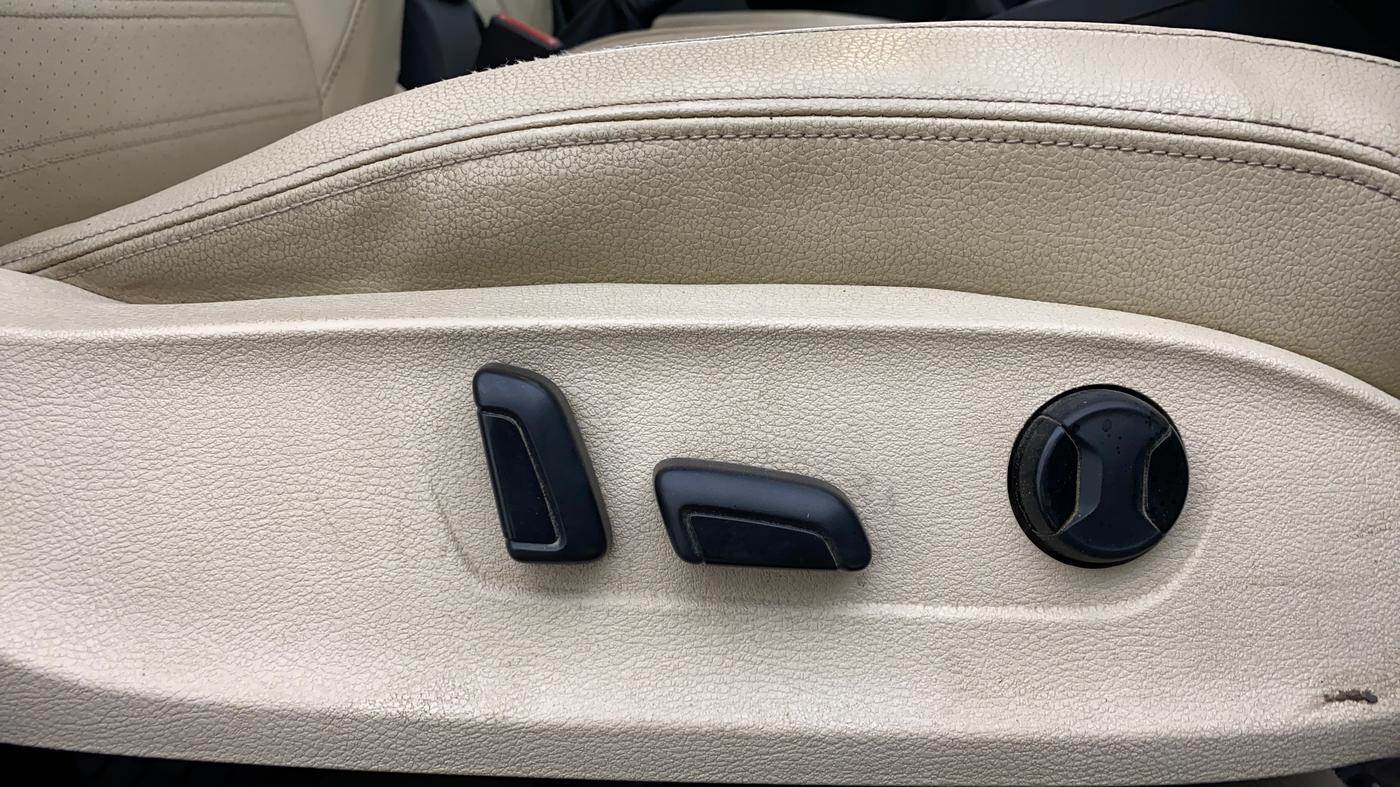 2015 Volkswagen Jetta HIGHLINE TDI, Diesel, Manual, 81,231 km, Driver Side Adjustment Panel