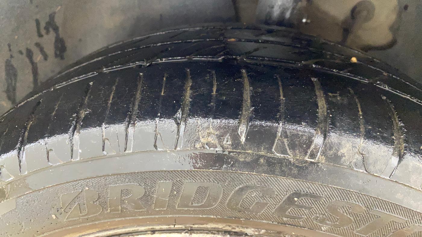 2015 Volkswagen Jetta HIGHLINE TDI, Diesel, Manual, 81,231 km, Left Front Tyre Tread