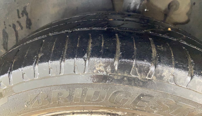 2015 Volkswagen Jetta HIGHLINE TDI, Diesel, Manual, 81,441 km, Left Front Tyre Tread