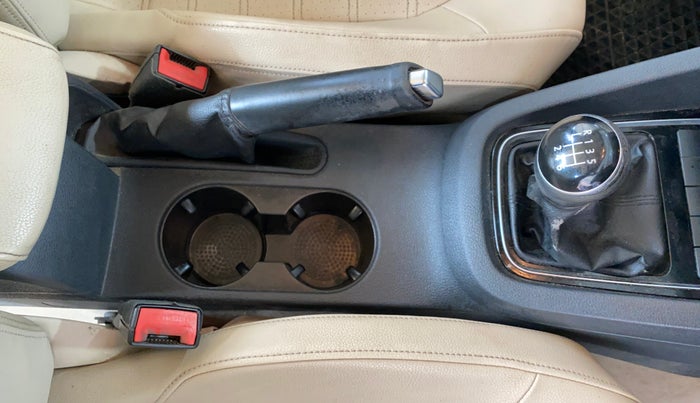 2015 Volkswagen Jetta HIGHLINE TDI, Diesel, Manual, 81,441 km, Gear Lever