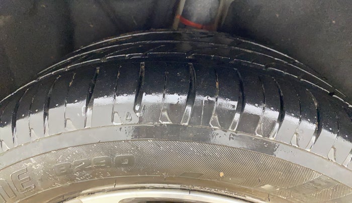 2015 Volkswagen Jetta HIGHLINE TDI, Diesel, Manual, 81,441 km, Right Rear Tyre Tread