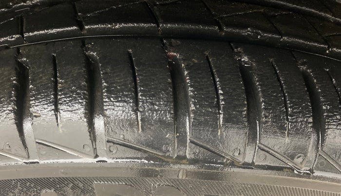 2020 Renault Kwid RXT 1.0 AMT, Petrol, Automatic, 16,301 km, Right Front Tyre Tread