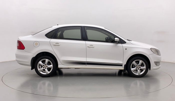 2015 Skoda Rapid 1.5 TDI AT  Ambition Plus, Diesel, Automatic, 93,424 km, Right Side View