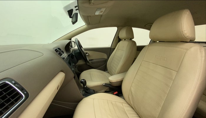 2015 Skoda Rapid 1.5 TDI AT  Ambition Plus, Diesel, Automatic, 93,424 km, Right Side Front Door Cabin