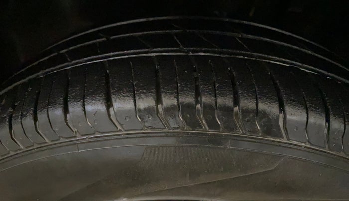 2022 Tata PUNCH PURE MT, Petrol, Manual, 36,416 km, Left Front Tyre Tread