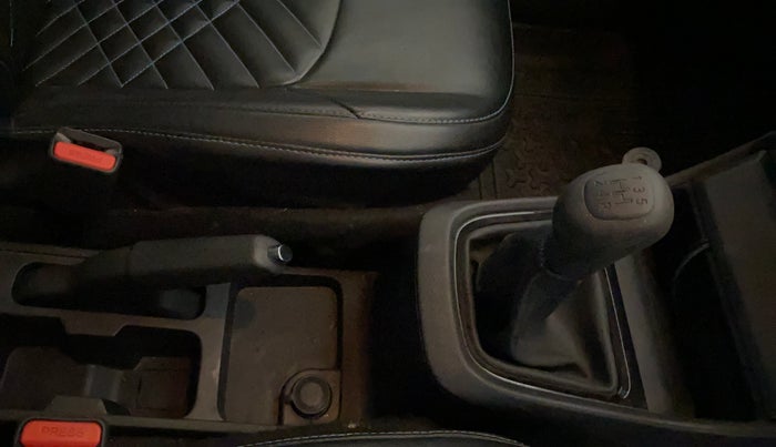 2022 Tata PUNCH PURE MT, Petrol, Manual, 36,416 km, Gear Lever