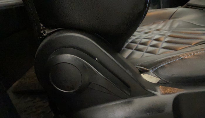 2022 Tata PUNCH PURE MT, Petrol, Manual, 36,416 km, Driver Side Adjustment Panel