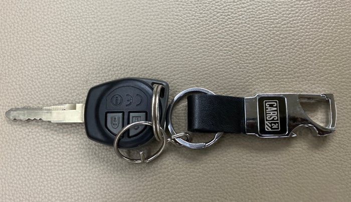 2018 Maruti Dzire VXI, Petrol, Manual, 25,101 km, Key Close Up
