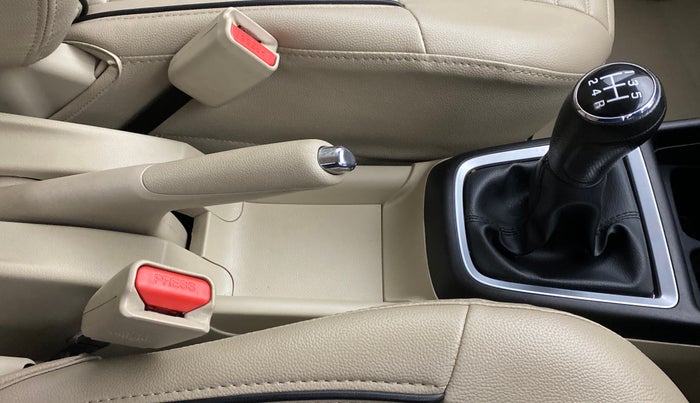 2018 Maruti Dzire VXI, Petrol, Manual, 25,101 km, Gear Lever