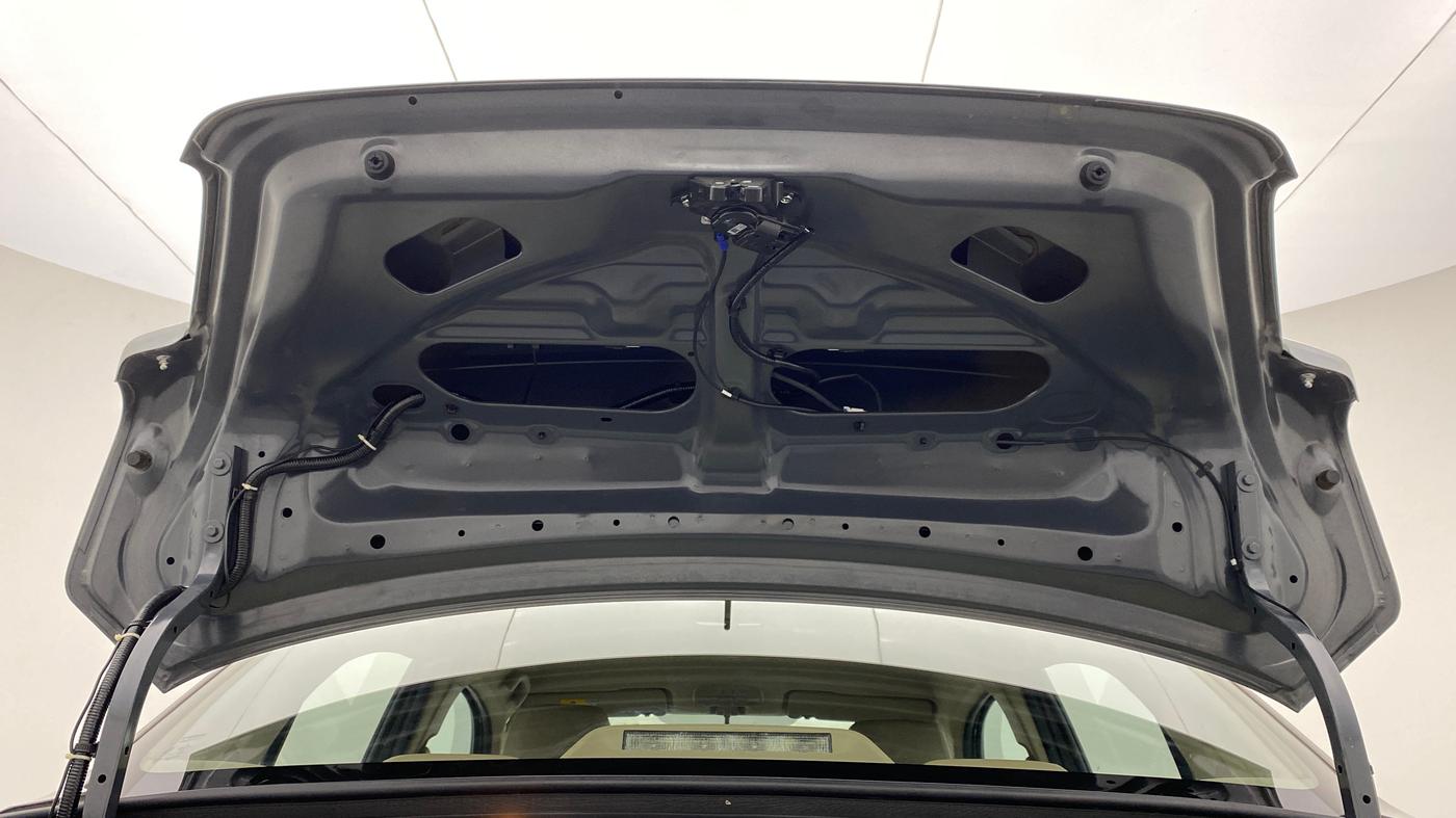 2018 Maruti Dzire VXI, Petrol, Manual, 25,101 km, Boot Door Open