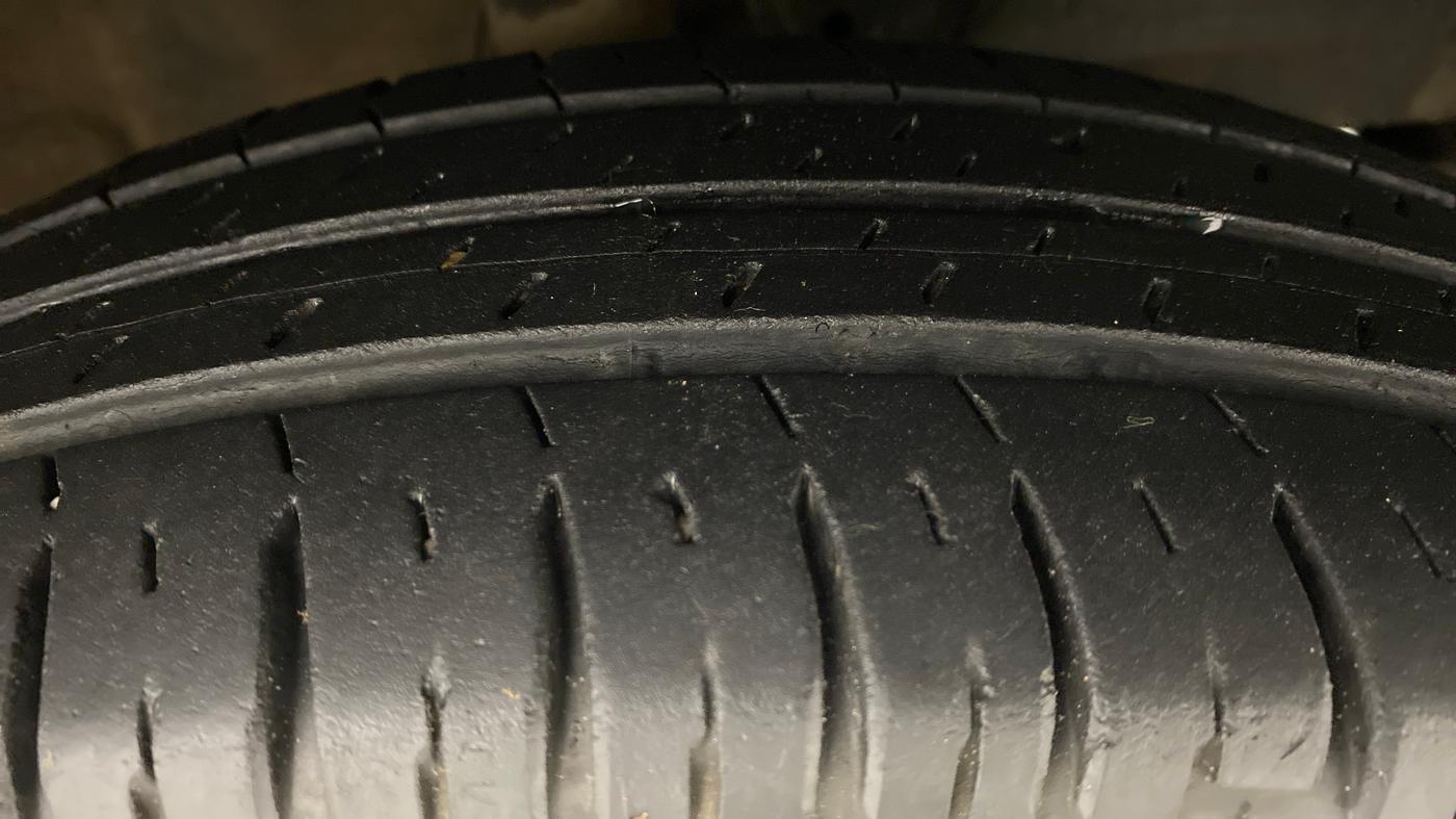 2018 Maruti Dzire VXI, Petrol, Manual, 25,101 km, Right Front Tyre Tread