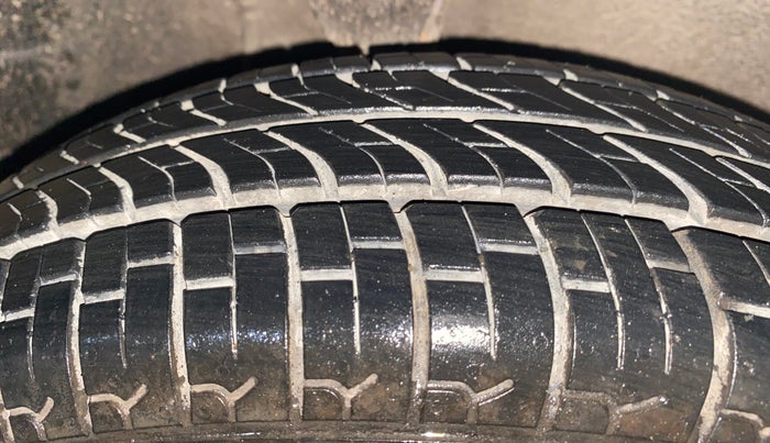 2017 Maruti Alto 800 LXI, Petrol, Manual, 41,763 km, Right Front Tyre Tread