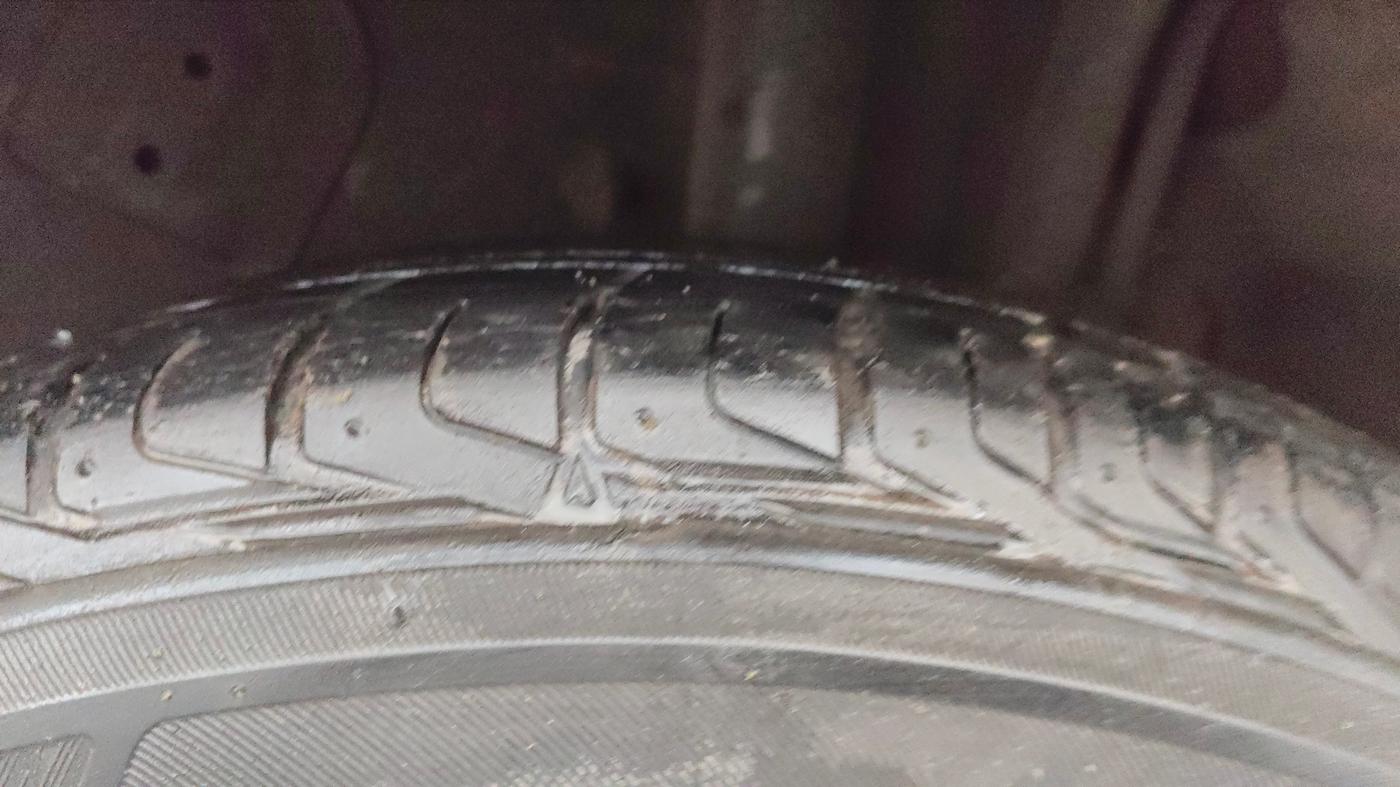 2019 Tata NEXON XZA PLUS PETROL, Petrol, Automatic, 51,589 km, Left Rear Tyre Tread