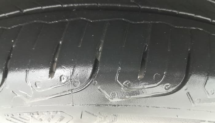 2022 Honda City 1.5L I-VTEC ZX CVT, Petrol, Automatic, 1,02,748 km, Right Front Tyre Tread