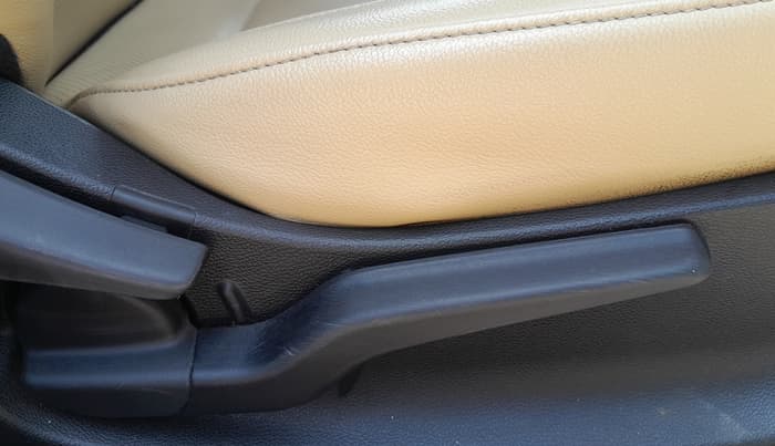 2022 Honda City 1.5L I-VTEC ZX CVT, Petrol, Automatic, 1,02,748 km, Driver Side Adjustment Panel