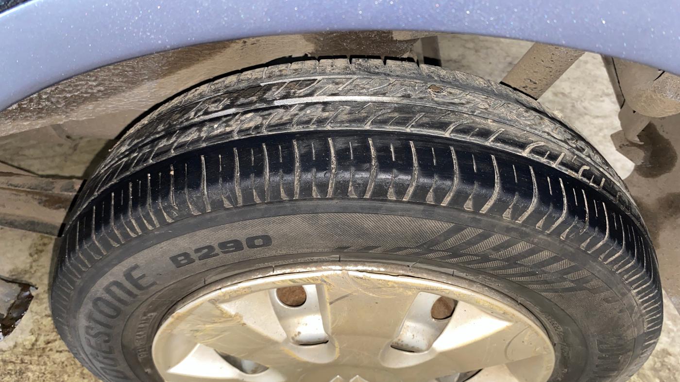2013 Maruti Wagon R 1.0 LXI CNG, CNG, Manual, 88,276 km, Left Rear Tyre Tread