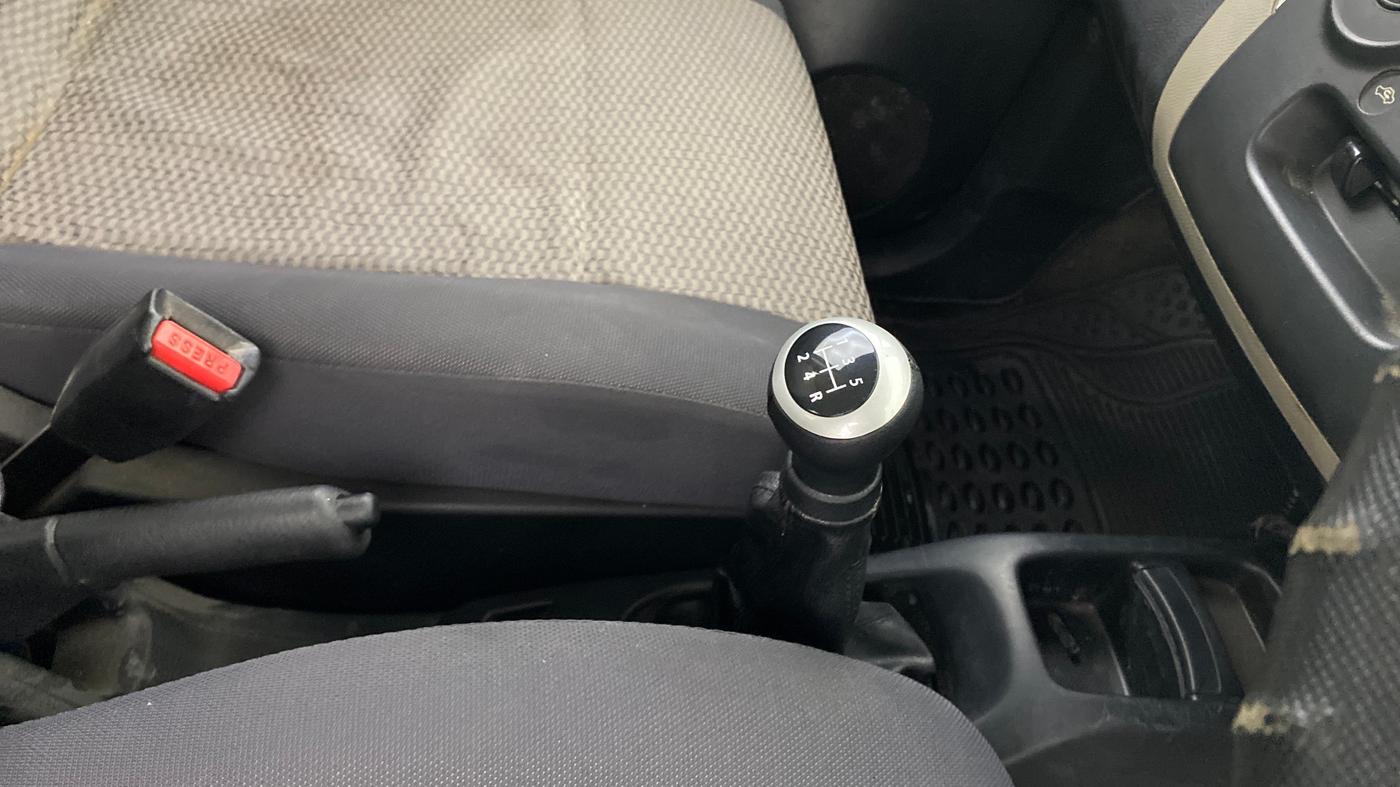 2013 Maruti Wagon R 1.0 LXI CNG, CNG, Manual, 88,276 km, Gear Lever