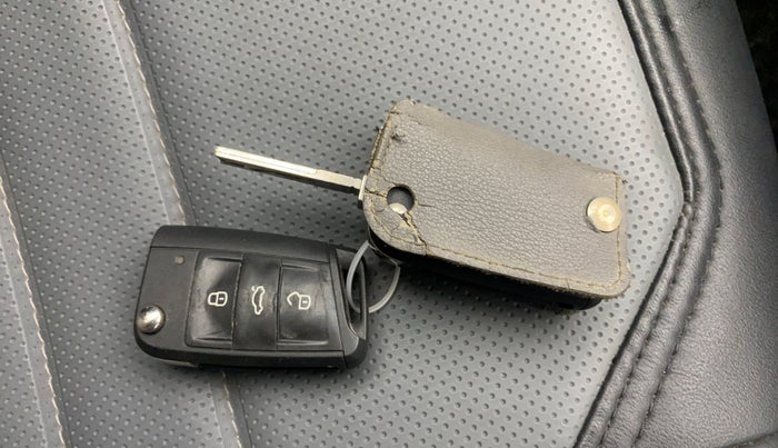 2022 Skoda KUSHAQ AMBITION 1.0L TSI AT, Petrol, Automatic, 24,579 km, Key Close Up